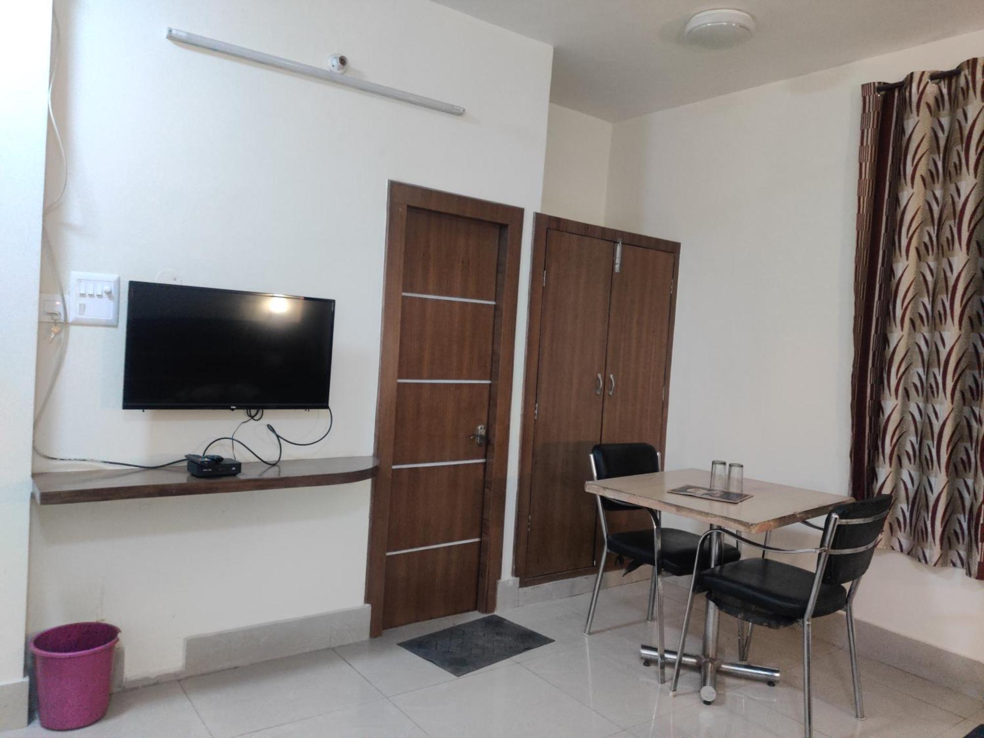 Hotel Hv Nahan Exterior photo