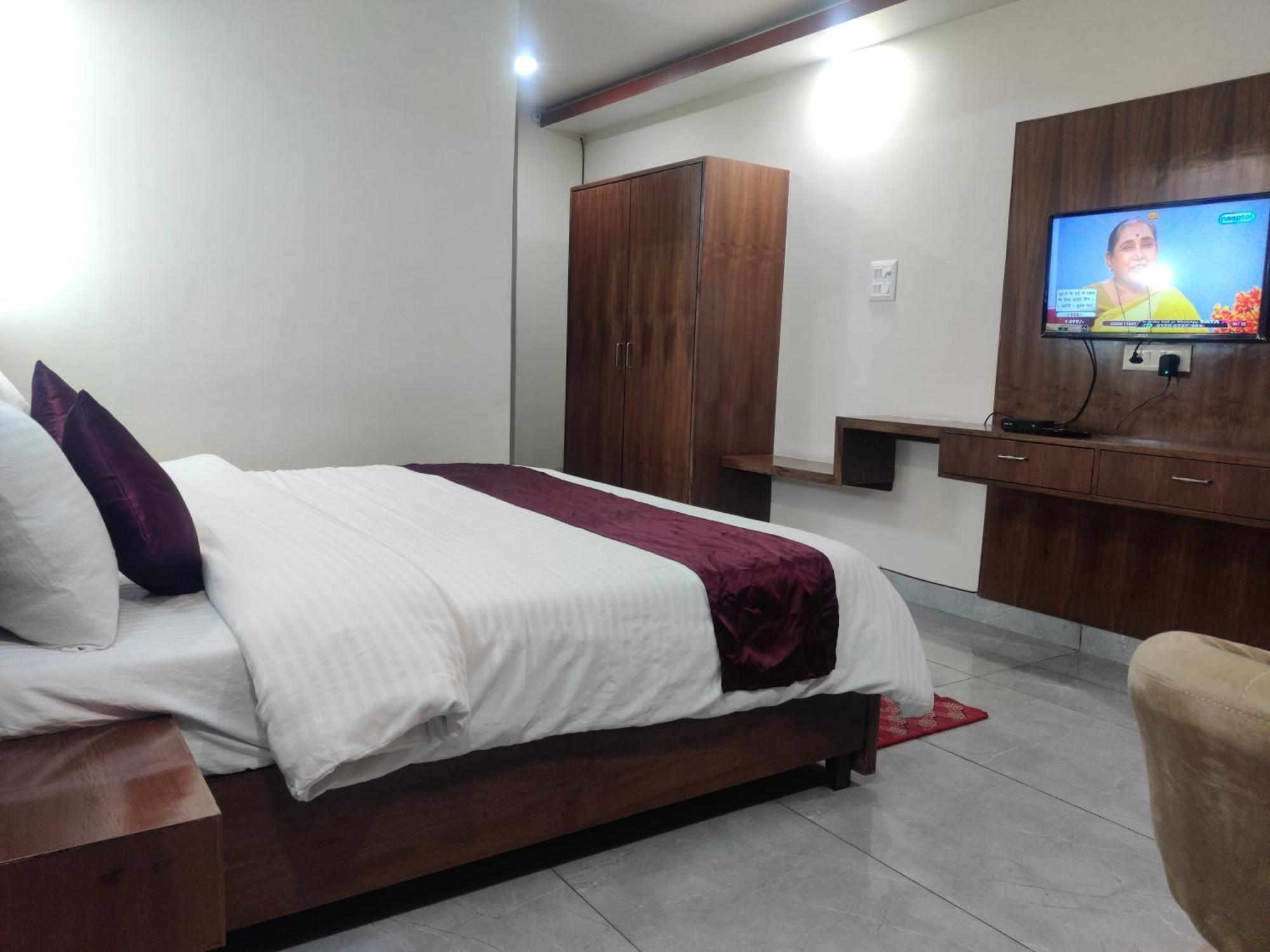 Hotel Hv Nahan Exterior photo